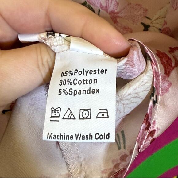 SHEIN, Floral Silky Long Sleeve Blouse. Size Medium. Good used condition! - Picture 5 of 7